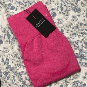 Fuschia NVGTN leggings